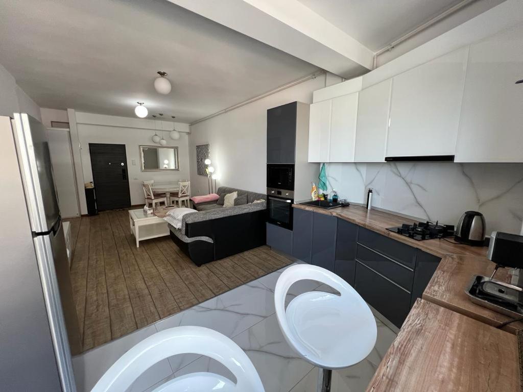 Lavand Eighteen 3 Năvodari Екстериор снимка